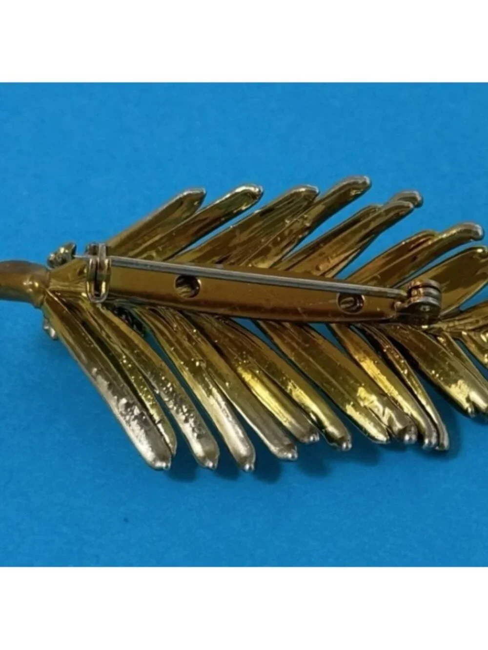 Vintage Pine Branch Leaf Brooch Pin Gold Tone Nature Holiday Jewelry